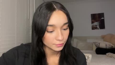 Snapshot of adriannarodriguez chatting on 02-07-25, 06:03 Adrianna  online show from 02-07-25, 06:03