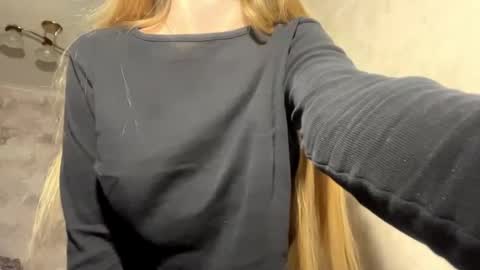 Caroline online show from 04-29-26, 05:30