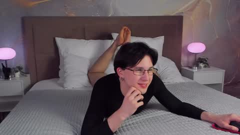 adrianoaubert online show from 02-22-25, 04:19