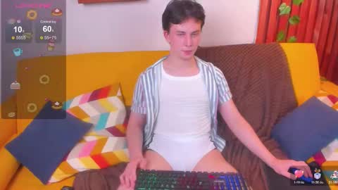 adrianoaubert online show from 10-31-25, 03:35