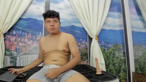 adrianwalkerr online show from 03-20-26, 05:45