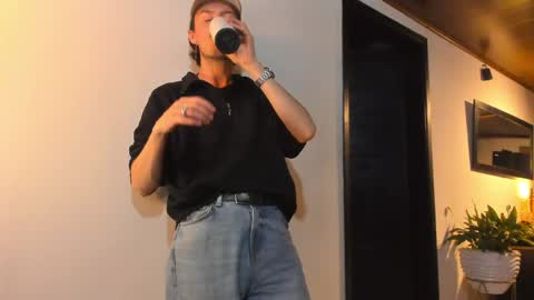 Adrian Williams online show from 04-24-26, 12:35