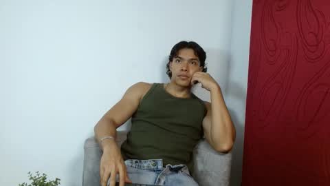 Snapshot of adriel_escalante chatting on 10-02-25, 01:45 adriel_escalante online show from 10-02-25, 01:45