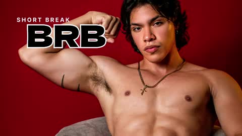 adriel_escalante online show from 05-18-26, 04:07
