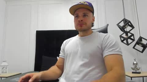Adrein Roche online show from 09-10-25, 11:05