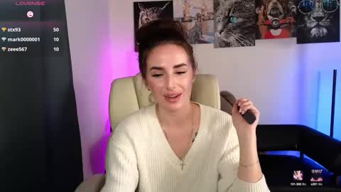 Snapshot of adrihanna chatting on 02-19-25, 09:03 Adriana online show from 02-19-25, 09:03