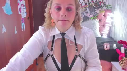 Snapshot of adriiana_fox_ chatting on 01-28-25, 05:56 adriiana_fox_ online show from 01-28-25, 05:56
