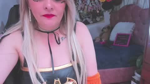Snapshot of adriiana_fox_ chatting on 10-04-25, 04:27 adriiana_fox_ online show from 10-04-25, 04:27