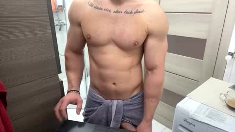 Snapshot of advp69 chatting on 04-26-26, 05:05 Mrrfitt online show from 04-26-26, 05:05