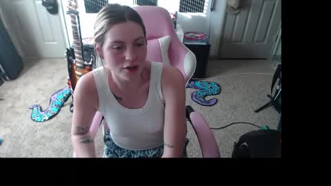 AdyBadyGirl online show from 05-18-26, 10:37