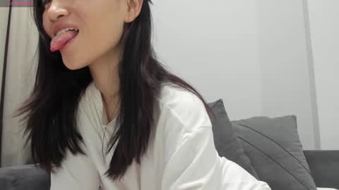 Snapshot of ae_nie chatting on 01-27-25, 02:46 Aenie online show from 01-27-25, 02:46