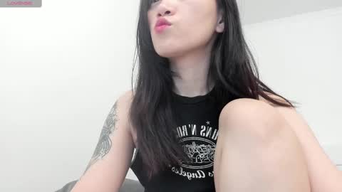 Snapshot of ae_nie chatting on 03-12-25, 07:24 Aenie online show from 03-12-25, 07:24