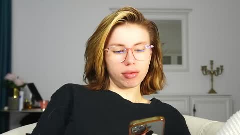 Snapshot of aelia_anara chatting on 10-01-25, 03:45 Aelia online show from 10-01-25, 03:45