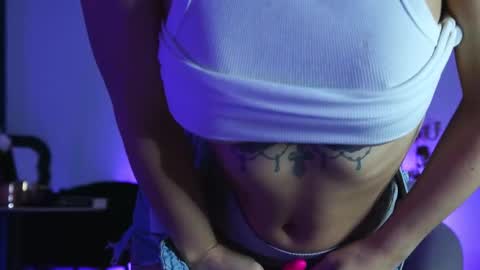 Aelia online show from 11-07-25, 04:23