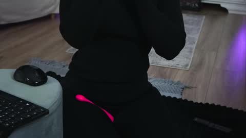 Aelia online show from 01-16-26, 06:17