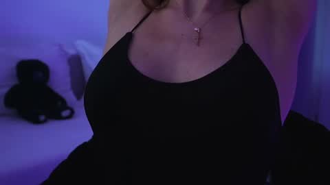 Snapshot of aelia_anara chatting on 06-14-26, 04:03 Aelia online show from 06-14-26, 04:03