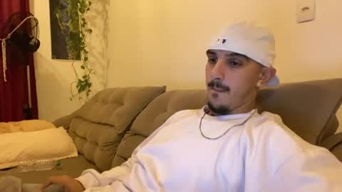 Luci online show from 06-19-26, 01:10