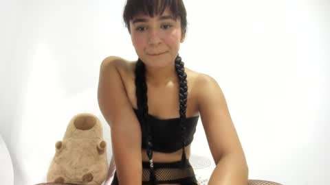Pau  online show from 07-25-26, 09:12