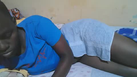 Snapshot of african_pussy2 chatting on 10-10-25, 05:01 african_pussy2 online show from 10-10-25, 05:01