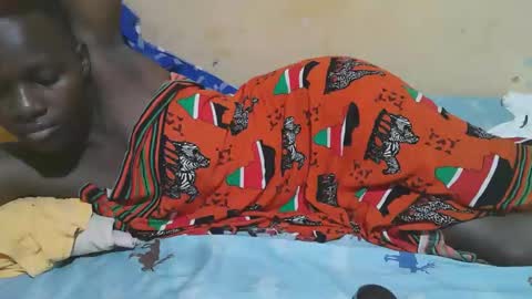 Snapshot of african_pussy2 chatting on 10-20-25, 07:31 african_pussy2 online show from 10-20-25, 07:31
