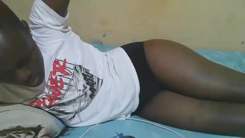 Snapshot of african_pussy2 chatting on 11-18-25, 02:54 african_pussy2 online show from 11-18-25, 02:54