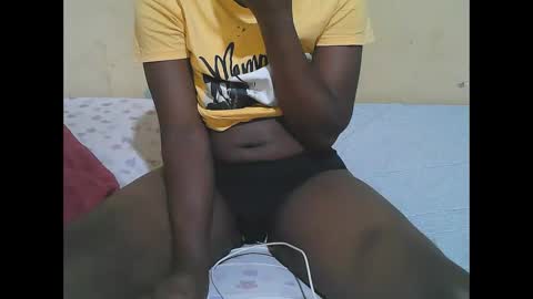 Snapshot of african_pussy2 chatting on 11-26-25, 07:42 african_pussy2 online show from 11-26-25, 07:42