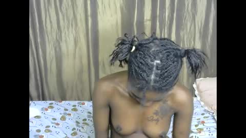 Snapshot of africana_slimqueen chatting on 05-26-26, 11:34 africana_slimqueen online show from 05-26-26, 11:34