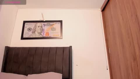 sofia online show from 11-24-25, 11:21