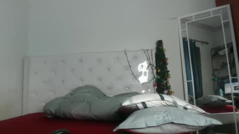 Snapshot of africanpetitequeen chatting on 01-26-25, 02:35 CIARA online show from 01-26-25, 02:35