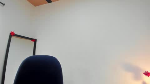 Snapshot of afrodita3123 chatting on 10-29-25, 03:03 Lorena online show from 10-29-25, 03:03