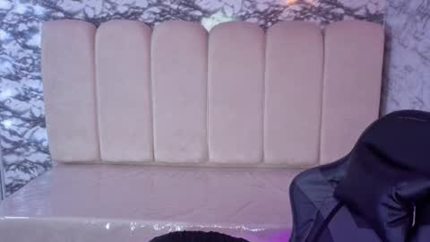 afrodita_wild_v online show from 12-18-25, 08:26