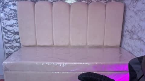 afrodita_wild_v online show from 12-20-25, 08:16