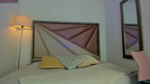    online show from 04-04-26, 05:54
