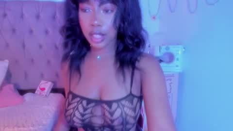 Snapshot of afrogoddes chatting on 10-12-25, 06:18 afrogoddes online show from 10-12-25, 06:18