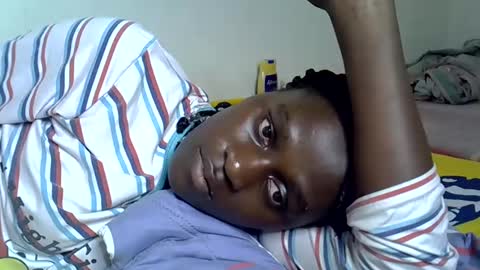 Snapshot of afronubians chatting on 02-25-25, 09:13 afronubians online show from 02-25-25, 09:13