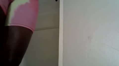 Snapshot of afronubians chatting on 09-15-25, 07:14 afronubians online show from 09-15-25, 07:14