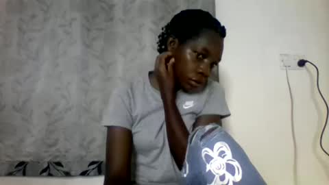 Snapshot of afronubians_ chatting on 01-30-25, 04:48 pink and josphen online show from 01-30-25, 04:48