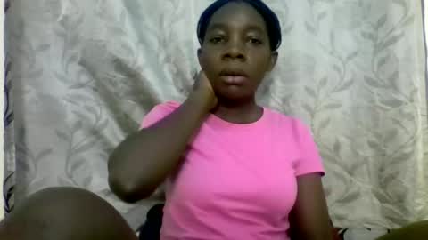 Snapshot of afronubians_ chatting on 02-06-25, 04:42 pink and josphen online show from 02-06-25, 04:42