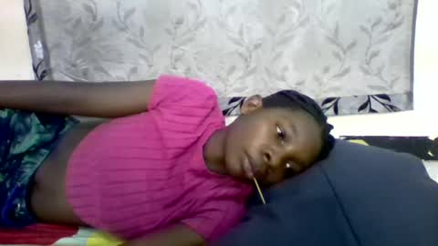 Snapshot of afronubians_ chatting on 02-16-25, 11:27 pink and josphen online show from 02-16-25, 11:27