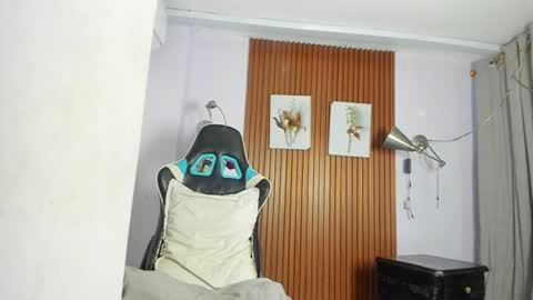 Snapshot of afrowayuu chatting on 06-27-26, 11:04 afrowayuu online show from 06-27-26, 11:04
