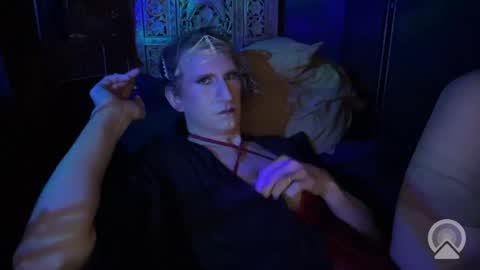 Me Myself  Irene online show from 05-19-26, 06:31