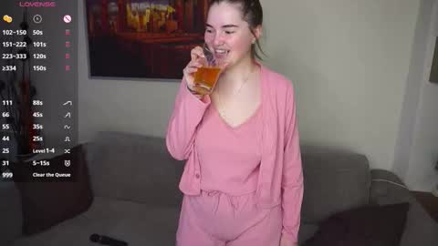 Lana  1800 - 0330 UTC   Mia 0700- 1630 UTC online show from 02-27-26, 06:13