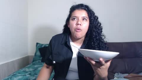 Agatha online show from 04-11-26, 04:50