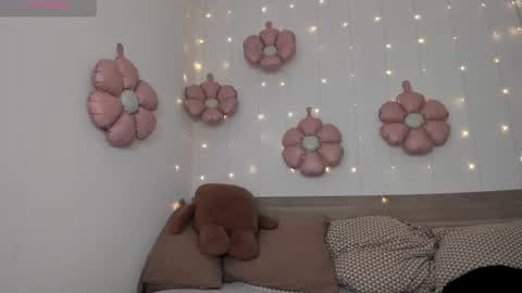 Snapshot of agata_cherry chatting on 06-13-26, 08:34 Eva online show from 06-13-26, 08:34