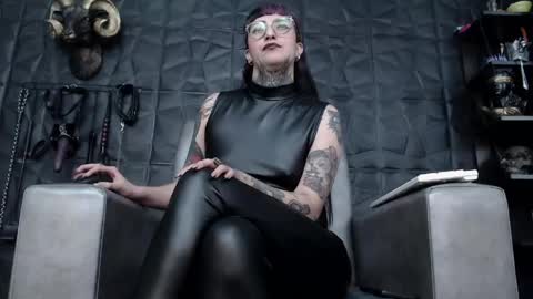 Snapshot of agata_darkness chatting on 04-25-26, 12:02 Miss Agata online show from 04-25-26, 12:02