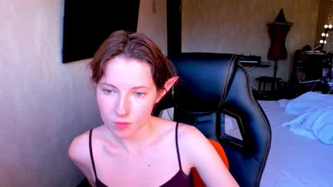 Snapshot of agata_in_wonderland chatting on 09-23-25, 01:14 agata_in_wonderland online show from 09-23-25, 01:14