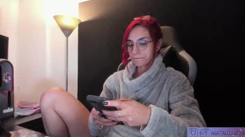 Snapshot of agatacollinsss chatting on 03-14-26, 04:07 Agata Collinss online show from 03-14-26, 04:07