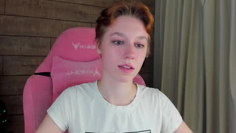 Snapshot of agatagate chatting on 12-19-25, 04:47 AgataGate online show from 12-19-25, 04:47