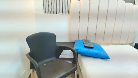 AGATHA online show from 01-14-26, 12:55