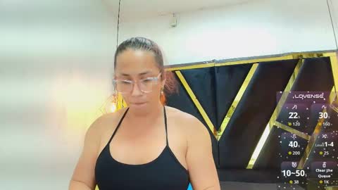 Snapshot of agatha_fit chatting on 03-17-26, 01:21 AGATHA online show from 03-17-26, 01:21